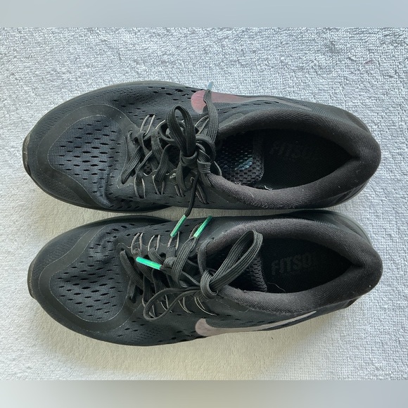 Nike Black and Blue Women's Shoes Sz 7.5 - Picture 7 of 13